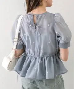 OLIVE des OLIVE ハート刺繍ペプラムブラウス 水色
