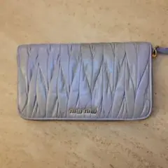 ミュウミュウの長財布