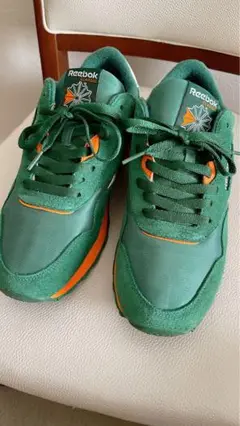 ※お値下げ※【目立つ汚れ傷無し、箱付】Reebok Classic グリーン