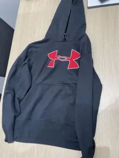 UNDER ARMOUR ブラック パーカー SM