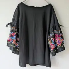 ザンパ 花柄刺繍 五分袖 トップス M ブラック フリル袖 ボタニカル