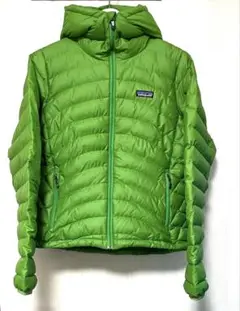 希少カラー Patagonia ダウンセーターフーディ M ウィメンズ