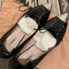 ミュウミュウ フラット シューズ ポインテッド