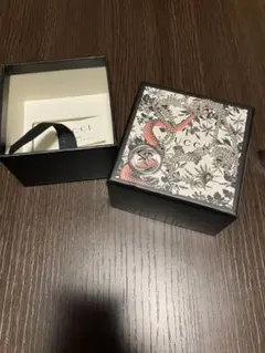 GUCCI ネックレス Gロゴ
