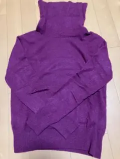 ユニクロ　カシミヤ　タートルネックニット Mサイズ
