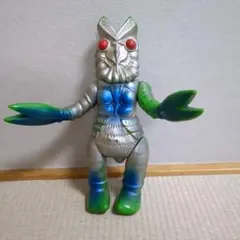 【中古品】激レア　バルタン星人　ブルマァク　円谷プロ　当時物　1966 ポピー Amazon.co.jp: ブルマァク バルタン星人 1966年 当時物