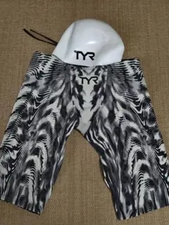 TYR VENZO 28（Lサイズ相当）&レーシングキャップ 競泳水着 メンズ