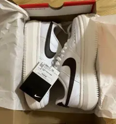 NIKEエアフォース1 ホワイト/ブラウン ほぼ 新品