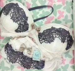 ピュアシェリ　ブラジャー　ショーツ　セット