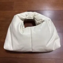 &EVO ホワイト ハンドバッグ