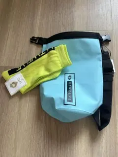【新品】V12 ゴルフ用品　メガアイスバッグ＆ソックス