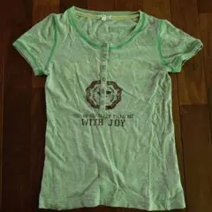 Theory M ボタン付きグラフィックTシャツ レディース