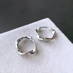 bp154【高品質✨】ねじれフープピアス シルバー ひねり アニバーサリー 綺麗
