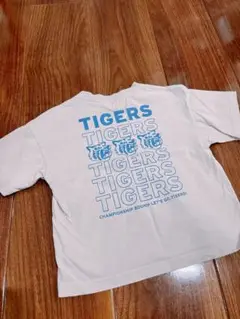 阪神TIGERSロゴ ベージュ Tシャツ