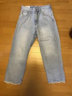 H&M ルーズフィット デニムパンツ