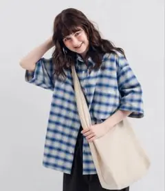 MUHET レギュラーカラー半袖シャツ