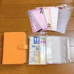オレンジ ミニサイズ手帳と付属品