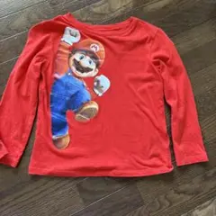 H&M マリオ プリント 赤 長袖カットソー4-6y