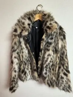 Item thumbnail for item d4fee8b8-b4e2-4663-af75-b6e7b17eeed7