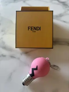 【希少/未使用】フェンディ FENDI ノベルティ 電球型 USBチャーム