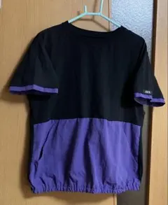 黒と紫の切り替えTシャツ　GU
