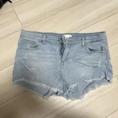 H&M ライトブルーデニムショートパンツ