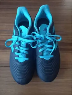adidas プレデター サッカートレーニングシューズ　23.5㎝