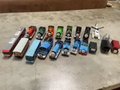 【22個まとめ売り】トミカ　トーマス　19個　その他　3個