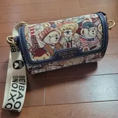 BEIBAOBABEAR クマ柄ショルダーバッグ