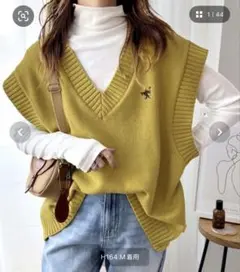 《JaVa ジャバコラボ》ワンポイント刺繍カレッジニットベスト