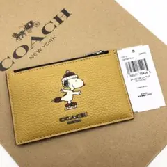 【COACH X PEANUTS】新品!新作!ジップ カード ケース・スヌーピー