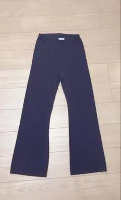 GUフレアパンツ