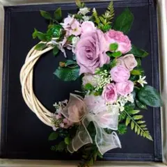 【新品】薔薇モチ―フ リース・玄関飾り　くすみピンク　造花