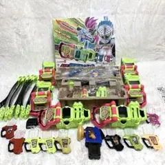 BANDAI - 中古品/ＤＸ仮面ライダーエグゼイド　スペシャルなりきりセット 81Ghmnf9wYL._UF350,350_QL50_.jpg