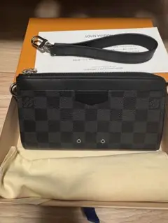 Item thumbnail for item 2bc9bb82-db2c-464d-bcd9-4a7195a21cbb