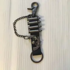 新品未使用　ピストル　弾丸　キーチェーン