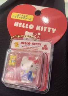 サンリオ ミニチュアパッケージチャーム（ミニチュアトイ）ハローキティ
