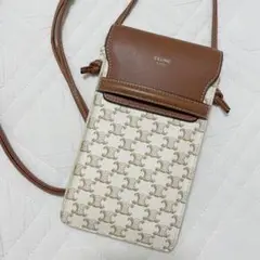 セリーヌ フォンポーチ トリオンフ スマホショルダー
