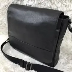 【美品・人気】COACHコーチ ショルダーバッグ レザー黒 ロゴ型押し A4