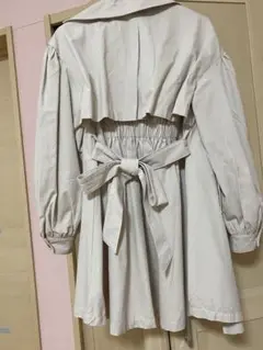 リボンベルト付きショート丈トレンチコート