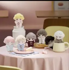 Dimoo world crush on coffee ぬいぐるみキーチェーン
