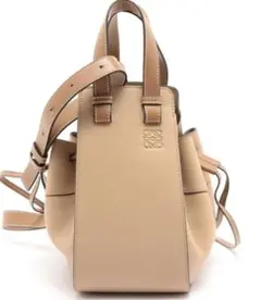 ロエベLOEWEハンモックスモール ドローストリングサンドミンク