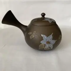 常滑焼　昭陽造　伊藤昭陽作　南天紋　茶器　急須　1点 常滑焼 昭陽造 伊藤昭陽作 南天紋 茶器 急須 1点