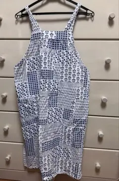 ★ほぼ新品★ エプロン 北欧風 小花柄
