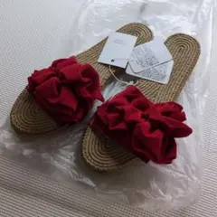 新品タグ付LOWRYS FARM フリル付き赤サンダルL 麻夏サンダル
