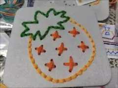 パイナップル刺繍デザイン フェルト