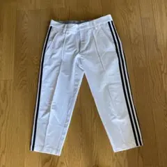 adidasメンズクロップドパンツ　白