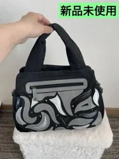 新品未使用　黒とグレーの装飾的ハンドバッグ