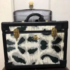 Vivienne westwood トランク メイクボックス
