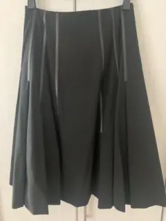 noir kei ninomiya 黒スカート